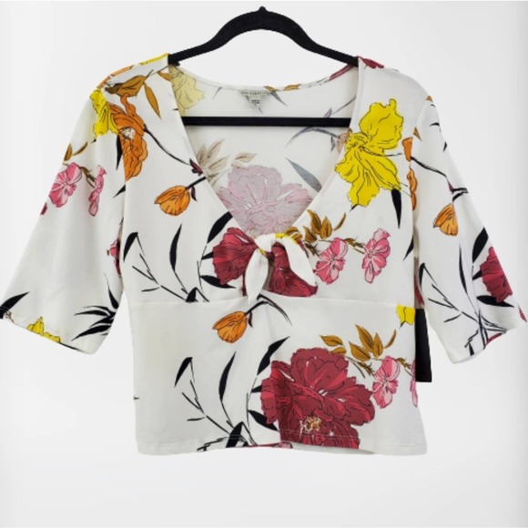 Guess Celina tie front crop top low cut NWT - Picture 2 of 9